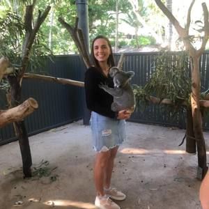 Meet your Posher, Aysha